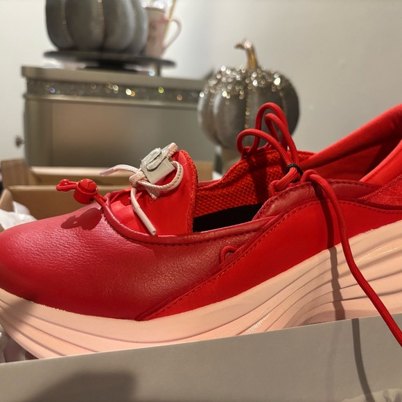 Hoka Bondi Mary JaneWomen's Red and Pink  Sneakers US Women’s Size 9 - Picture 2 of 7